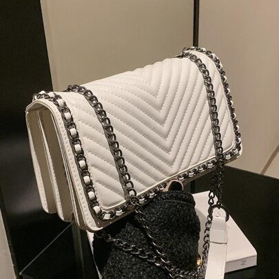 Borsa a tracolla a tracolla con tracolla a catena alla moda con decorazioni a V e ricamo a spalla per le donne, piccola borsa quadrata