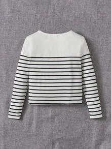 SHEIN Camiseta casual com estampa listrada e detalhe de botão para meninas pré-adolescentes