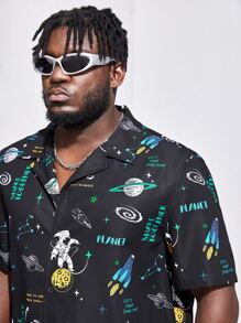 Manfinity Men Plus Astronaut & Letter Graphic Shirt - Multicolor - View 4