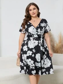 大碼印花蝴蝶袖繫腰帶洋裝