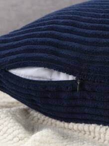 Vỏ Gối Sọc Ren Màu Xanh Đậm Không Có Chất Độn - Màu xanh hải quân - Xem 4