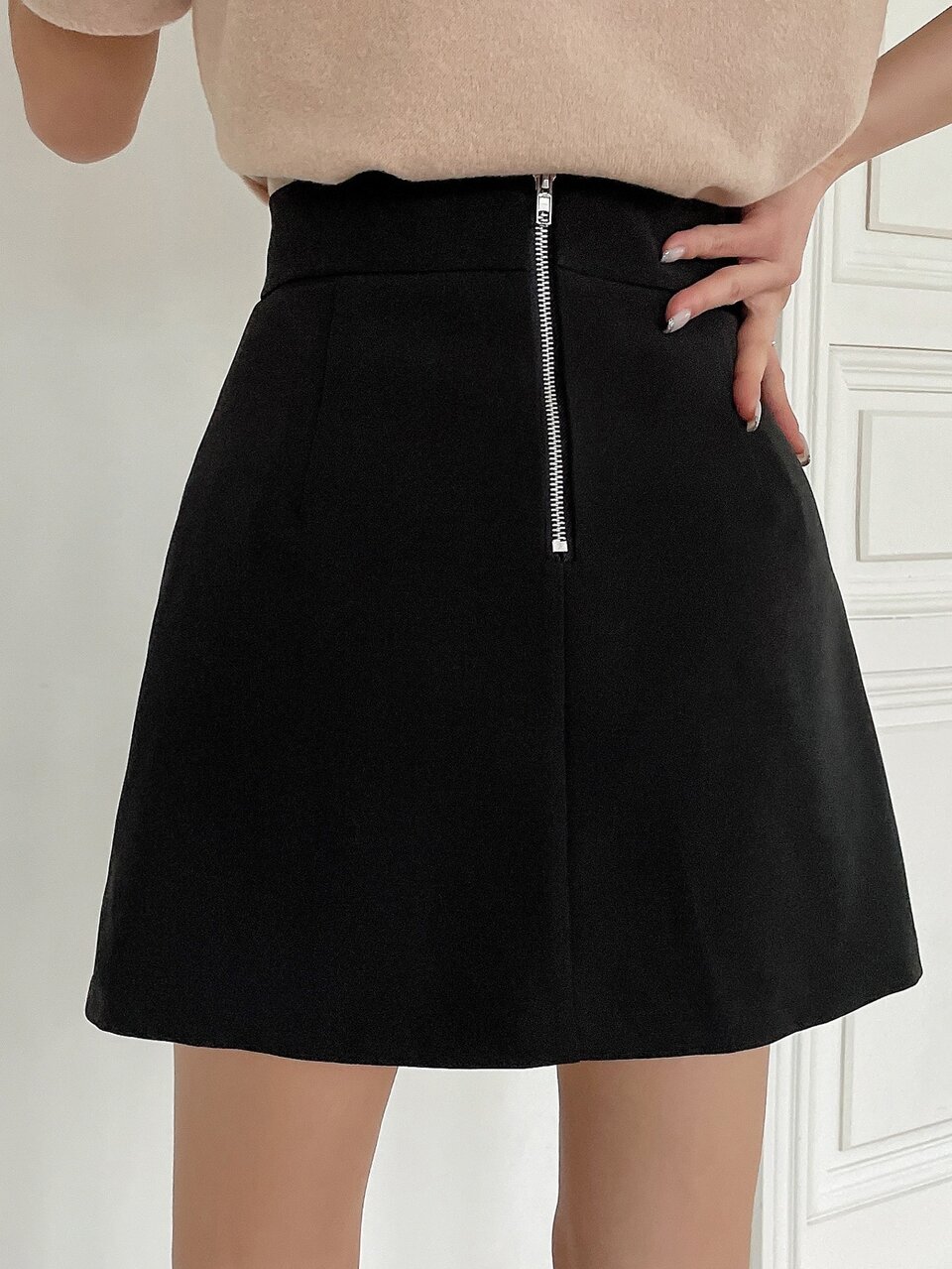 Solid Wrap Hem Zip Back Skort