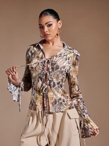 SHEIN BAE 花卉圖案和蛇紋前繫帶荷葉袖T恤 - 彩色 - 查看 5