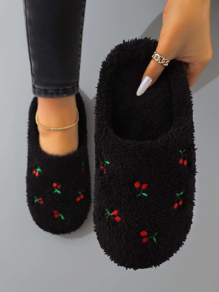 Pantuflas interiores cálidas con bordado de frutas y corazones lindos para mujeres, calcetines de piso silenciosos, otoño/invierno, zapatos mullidos, Navidad, pantuflas esponjosas - Negro - Ver 1