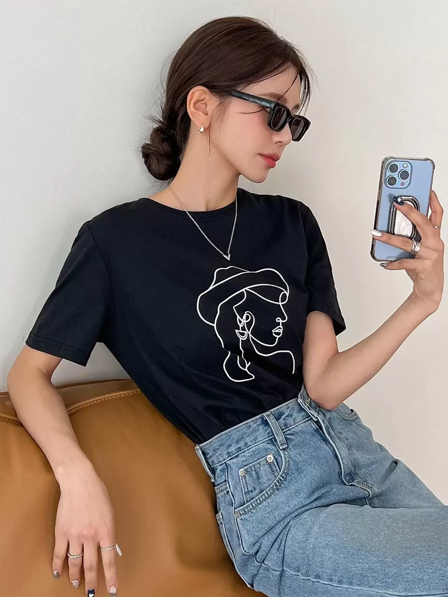 FRIFUL 女性塑形輪廓印花短袖t恤 - 黑色 - 查看 1