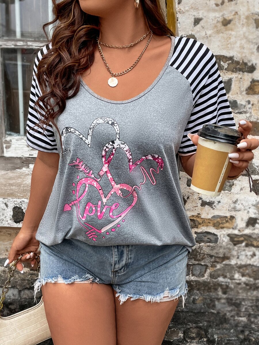 SHEIN LUNE Plus Striped & Heart Print Raglan Sleeve Tee - Light Grey - View 1