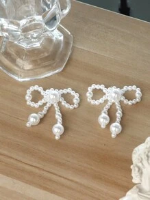 情人节仿珍珠蝴蝶结耳环 - 白色 - 查看 3