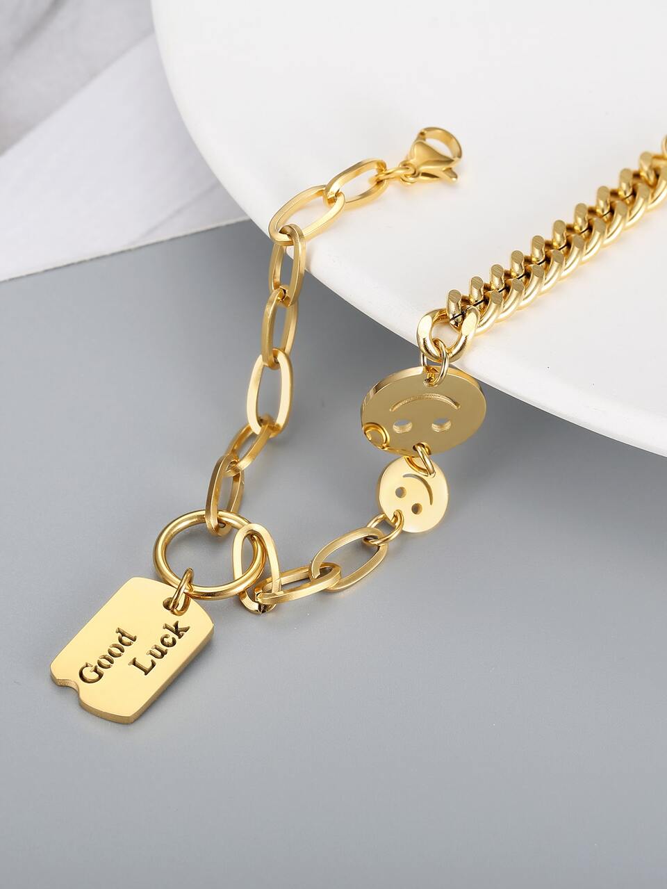 MONALLY 1pc Good Luck Smiling Face Stainless Steel Bracelet For Women, Birthday/party Accessories