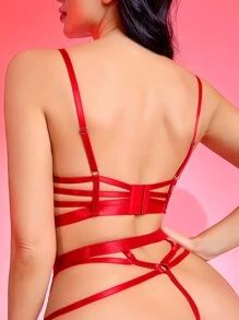 Floral Lace Cut-out Underwire Lingerie Set - Red - View 3