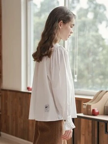 Simple Retro Floral Embroidery Statement Collar Flounce Sleeve Blouse - White - View 2