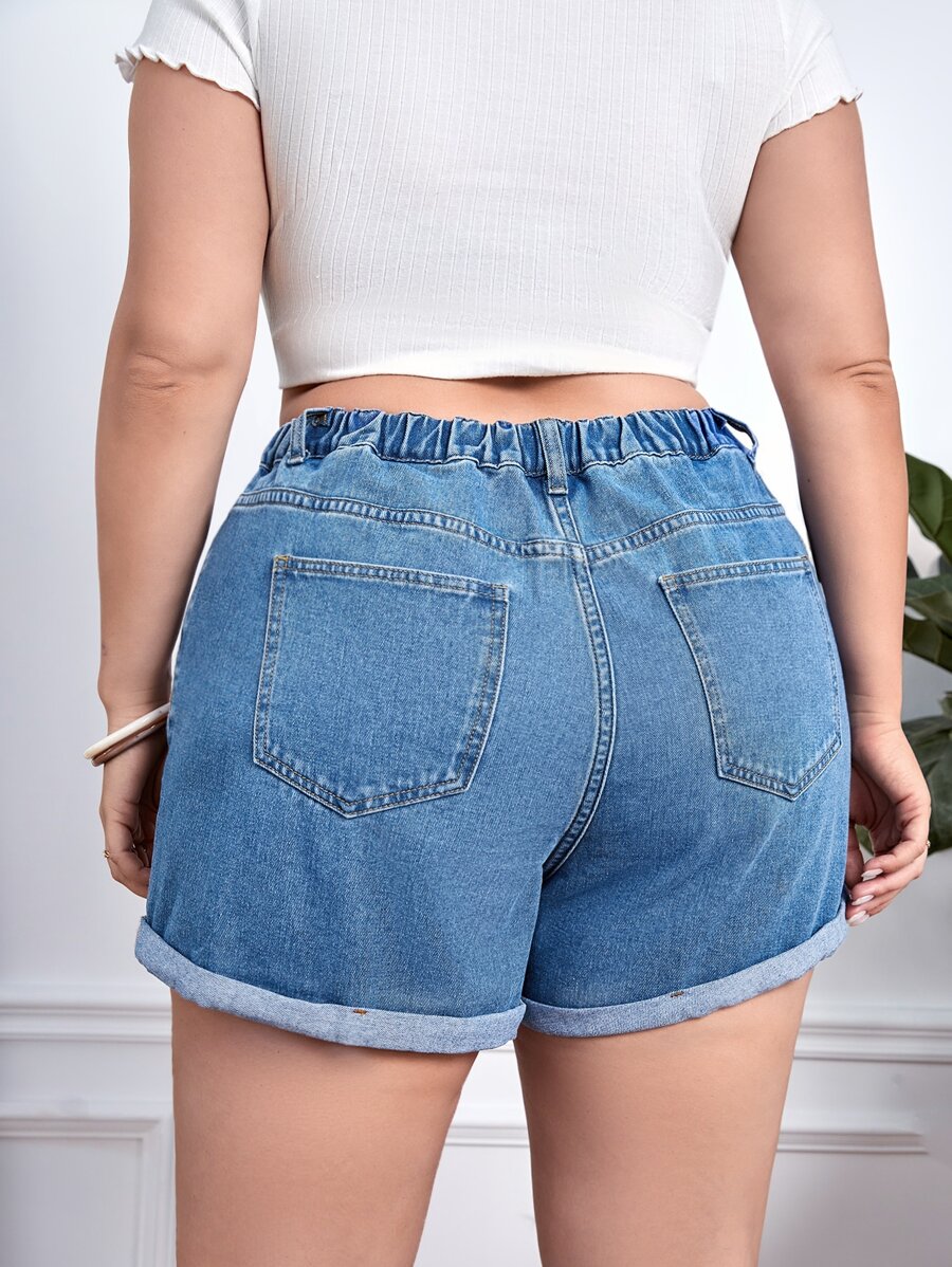 SHEIN Essnce Plus Heart Print Roll Up Hem Denim Shorts - Medium Wash - View 1