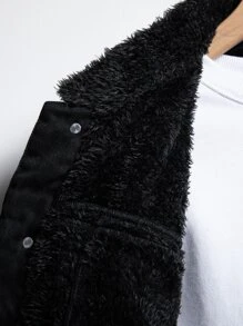 Manfinity Homme 寬鬆男士剪羊毛襯裡正面紐扣牛仔夾克,不含 T 卹 - 黑色 - 查看 5