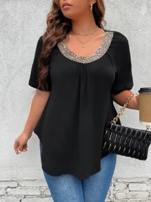 SHEIN LUNE Plus Sequins Trim Curved Hem Tee - Black - View 5