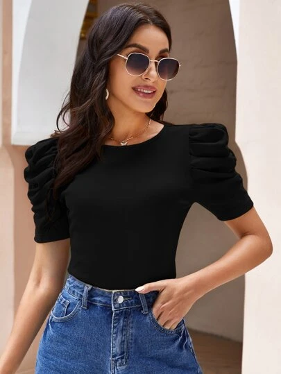 SHEIN Clasi Camiseta Negra Con Mangas Abullonadas De Punto De Canalé