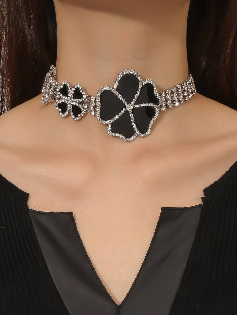 Gargantilla con diamante de imitación con diseño de flor - Plateado - Ver 1