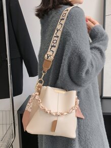 Bolso de mano minimalista y moderno con correa de cadena, decoración de pañuelo de seda y diseño de bolso de hombro sencillo - Beis - Ver 7