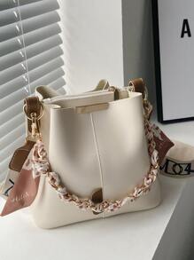 Bolso de mano minimalista y moderno con correa de cadena, decoración de pañuelo de seda y diseño de bolso de hombro sencillo - Beis - Ver 5