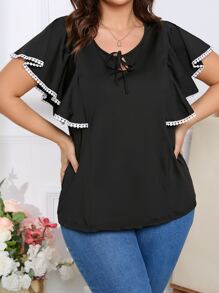 SHEIN LUNE 大碼前繫帶蕾絲邊蝴蝶袖T恤