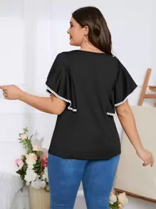 SHEIN LUNE 大碼前繫帶蕾絲邊蝴蝶袖T恤