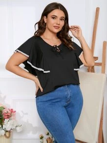 SHEIN LUNE 大碼前繫帶蕾絲邊蝴蝶袖T恤