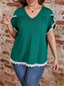 SHEIN LUNE Plus Contrast Lace Petal Sleeve V Neck Tee - Dark Green - View 1