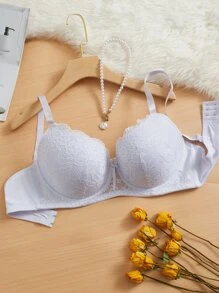 Plus Floral Lace Underwire Bra - White - View 1