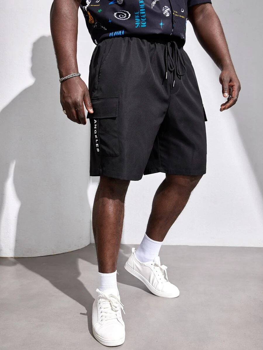 Manfinity Men Plus Letter Graphic Flap Pocket Drawstring Waist Shorts - Black - View 1
