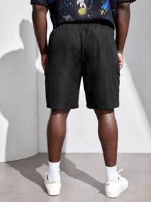 Manfinity Men Plus Letter Graphic Flap Pocket Drawstring Waist Shorts - Black - View 2