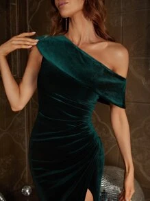 One Shoulder Ruched Wrap Hem Velvet Prom Dress - Dark Green - View 3