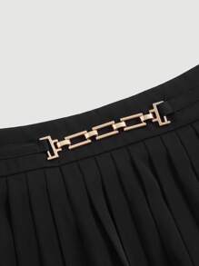 SHEIN MOD Chain Detail Pleated Skirt - Black - View 5