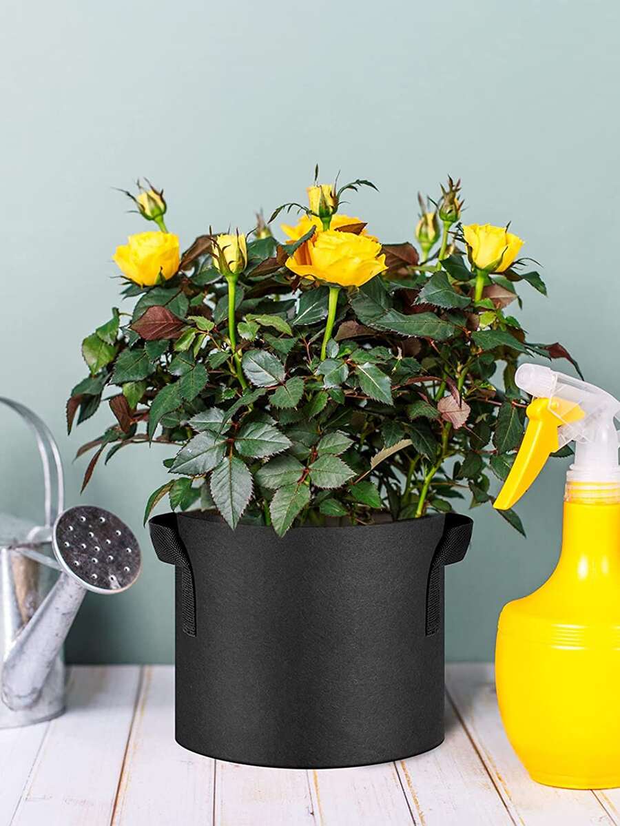 3 galones Bolsas de cultivo, adecuadas para fresas, verduras, 12 agujeros de plantación, asas colgantes resistentes, tela de fieltro gruesa y transpirable, también adecuadas para cultivar zanahorias, cebollas, tomates, patatas, rosas y otras plantas - Negro - Ver 1