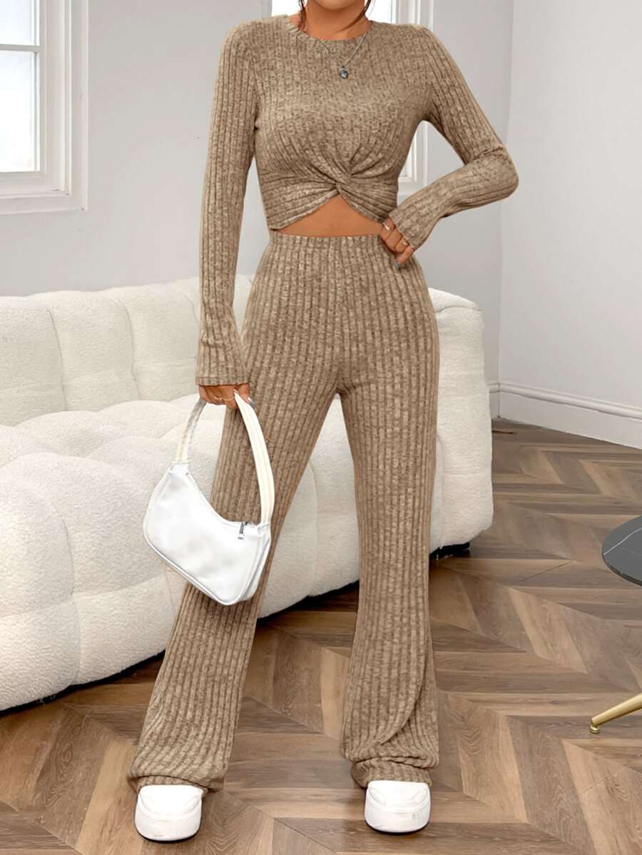 SHEIN EZwear 條紋針織扭結下擺T恤和喇叭褲 - 杏色 - 查看 1