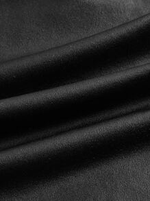 SHEIN ICON 大碼前收褶PU皮革喇叭褲 - 黑色 - 查看 3