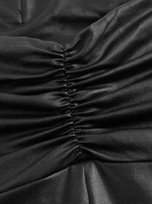 SHEIN ICON 大碼前收褶PU皮革喇叭褲 - 黑色 - 查看 4