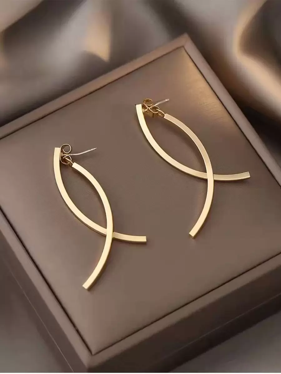 幾何裝飾耳夾 - 金黃色 - 查看 1