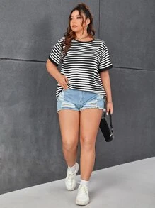 SHEIN EZwear Großen Größen Gestreiftes T-Shirt mit Kontrastbindung, Sommer