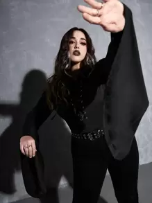 ROMWE Goth 大碼扣眼前繫帶連體衣 - 黑色 - 查看 4