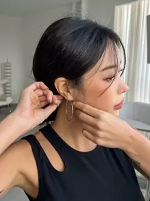 DAZY 極簡風格圓耳環 - 銀色 - 查看 4