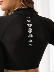Easithlete Moon Print Thumb Holes Crop Sports Sweatshirt Cropped Hoodie - Black - View 3