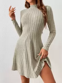 SHEIN Frenchy 小高領條紋針織連衣裙 - 杏色 - 查看 4