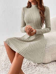 SHEIN Frenchy 小高領條紋針織連衣裙 - 杏色 - 查看 5