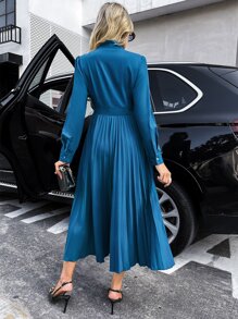 SHEIN Privé Tie Neck Pleated Hem Flowy Dress - Blue - View 2