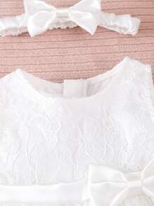 Đầm em bé Tương phản ren phân lớp Nơ trước màu trơn Buổi tiệc - trắng - Xem 5