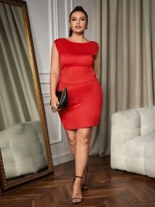 SHEIN SXY Plus Solid Backless Top & Skirt Set - Red - View 4