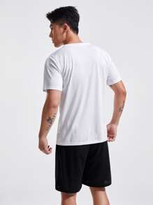 Manfinity Fitness Conjunto de shorts para hombre con gráfico de letra, conjunto deportivo, traje atlético, conjunto de entrenamiento - Blanco y Negro - Ver 2