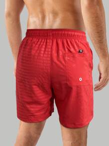 Manfinity Hombres Shorts de natación con diseño de parche de letra de cintura con cordón - Rojo - Ver 4