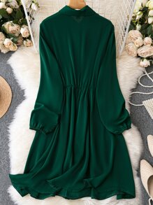 SHEIN LUNE Vestido camisero unicolor con botón delantero - Verde Oscuro - Ver 2