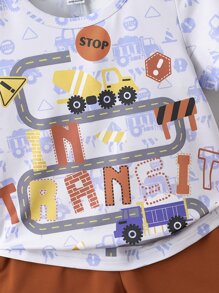 小男童汽車和字母圖案T恤和短褲