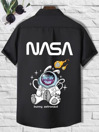 قميص جرافيك عبارة ورائد فضاء للرجال