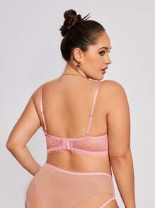 Plus Floral Lace Underwire Lingerie Set - Baby Pink - View 2